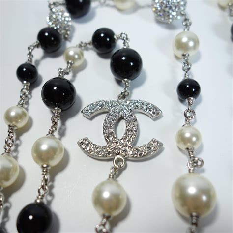 chanel necklace black and white pearls|chanel pearl necklace On Sale .